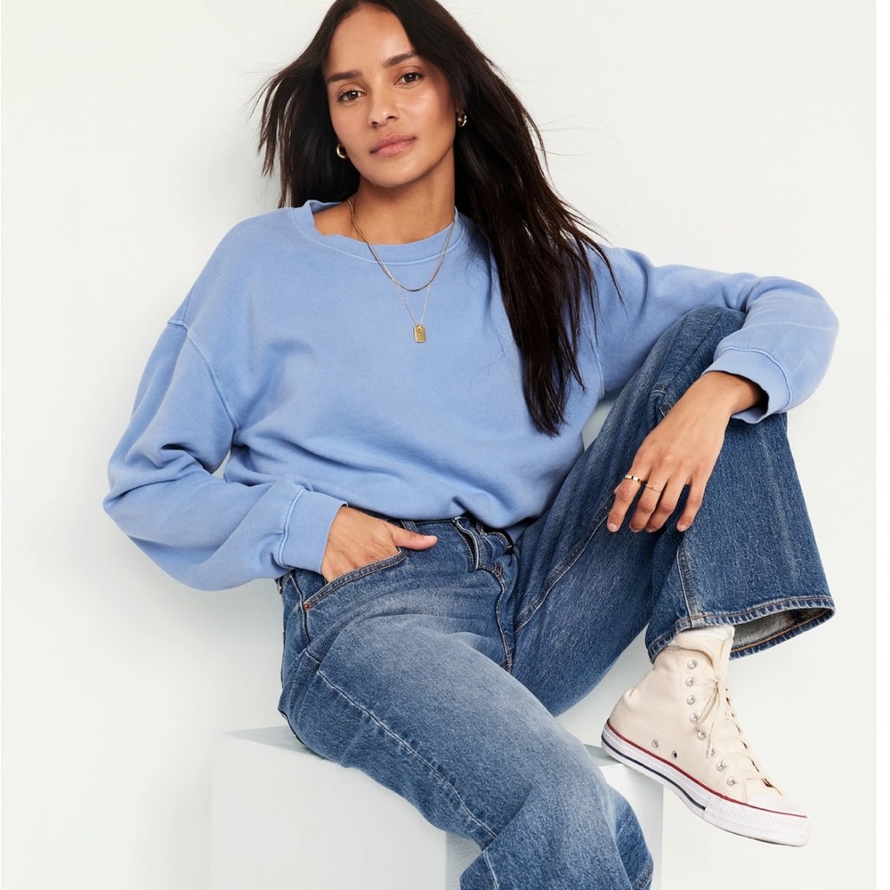 Relaxed Cropped Crew Neck Sweatshirt